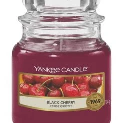 YANKEE CANDLE® Duftkerze "Black Cherry", Ø 6 Cm Rot